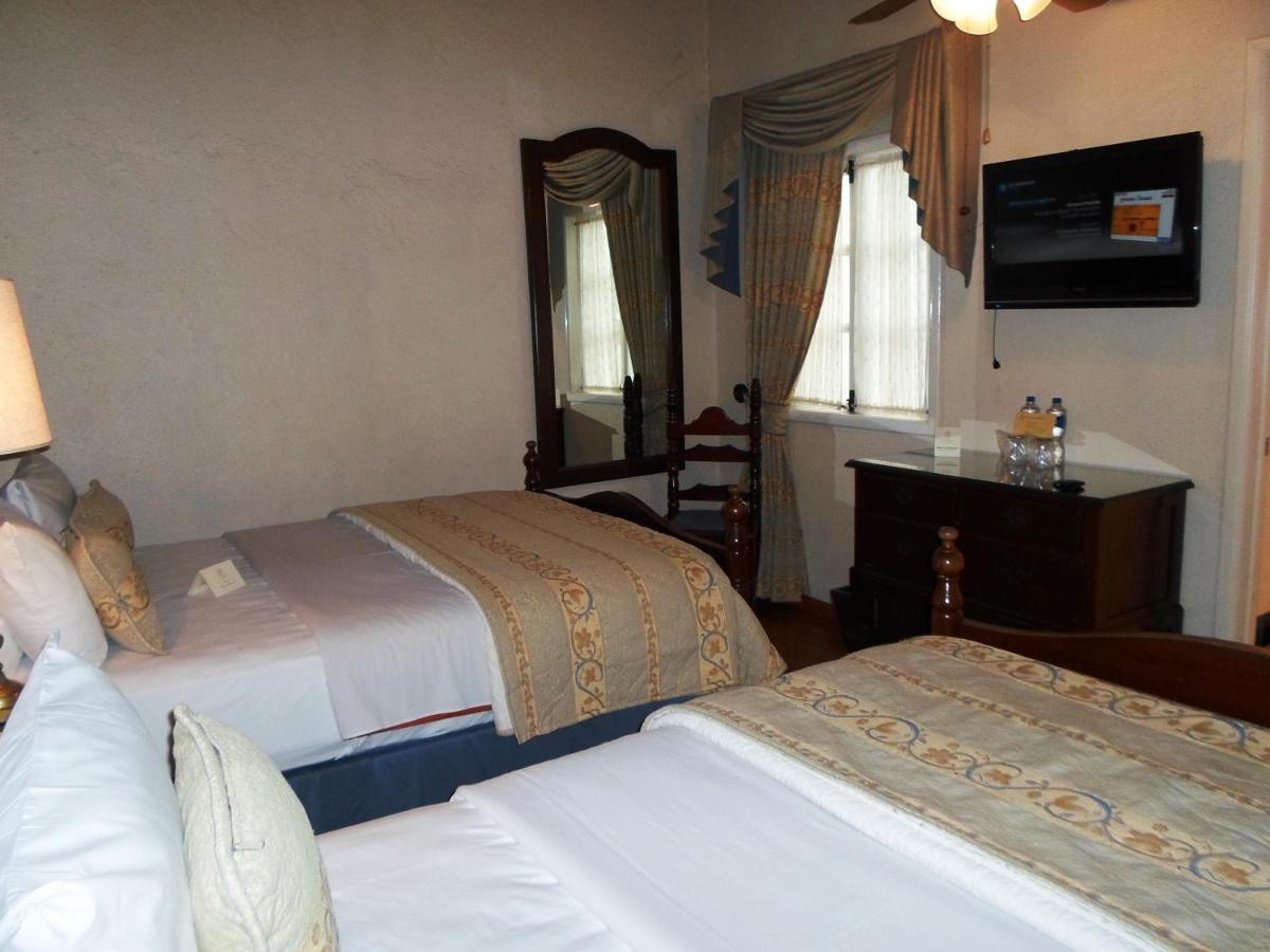 Virrey De Mendoza Hotel Morelia Phòng bức ảnh